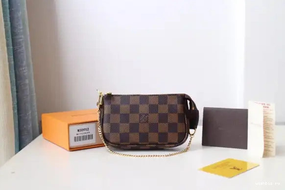 WIS POCHETTE MINI VUITTON LOUIS ACCESSOIRES 0517